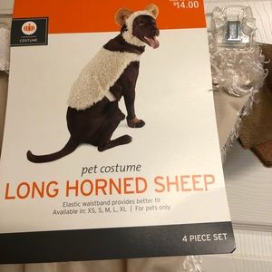 Dog Long-Horned Sheep costume. Large. Super cute!